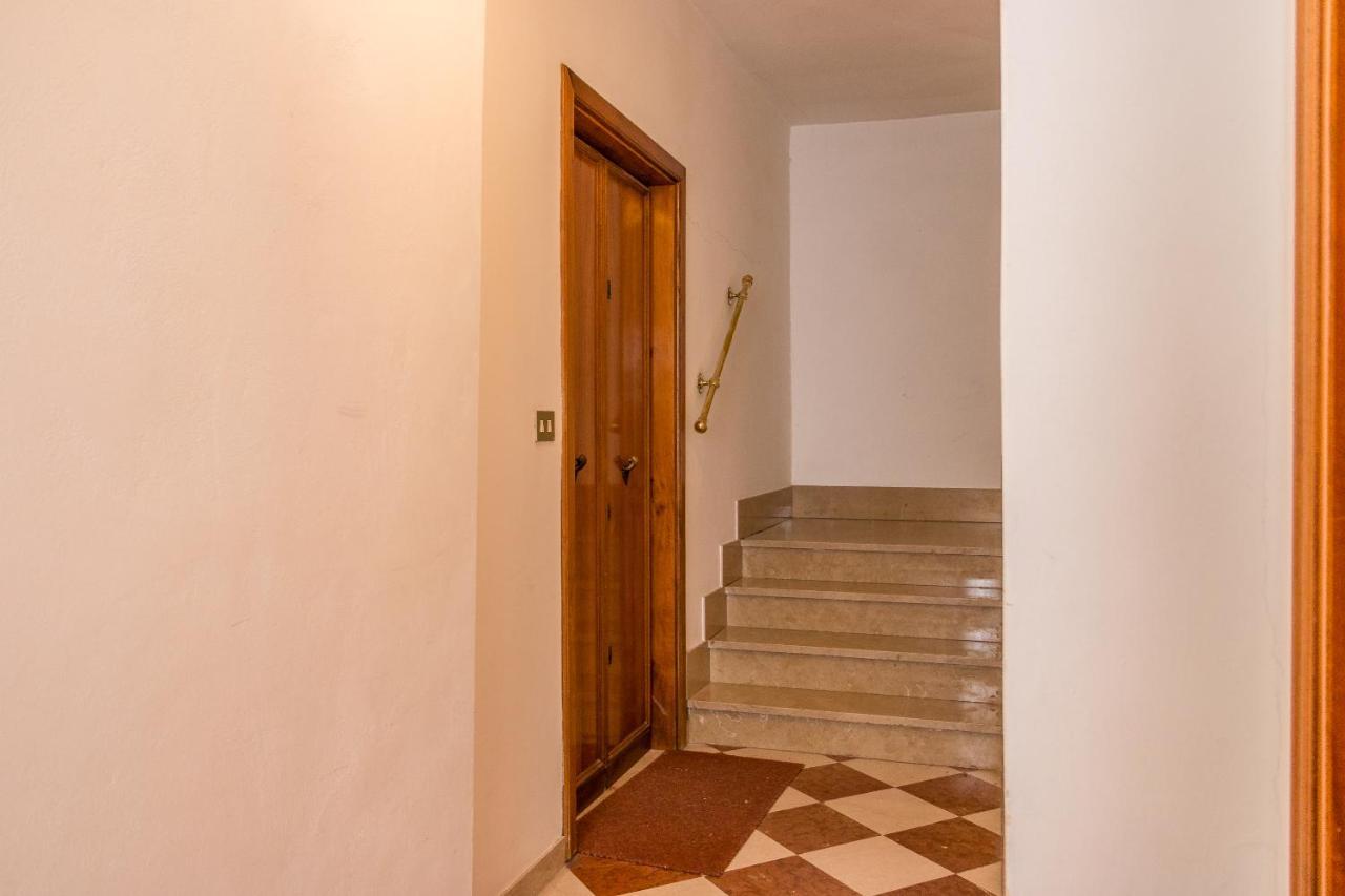 Doge'S Mirror & Stair @Frari Apartment Venice Exterior photo