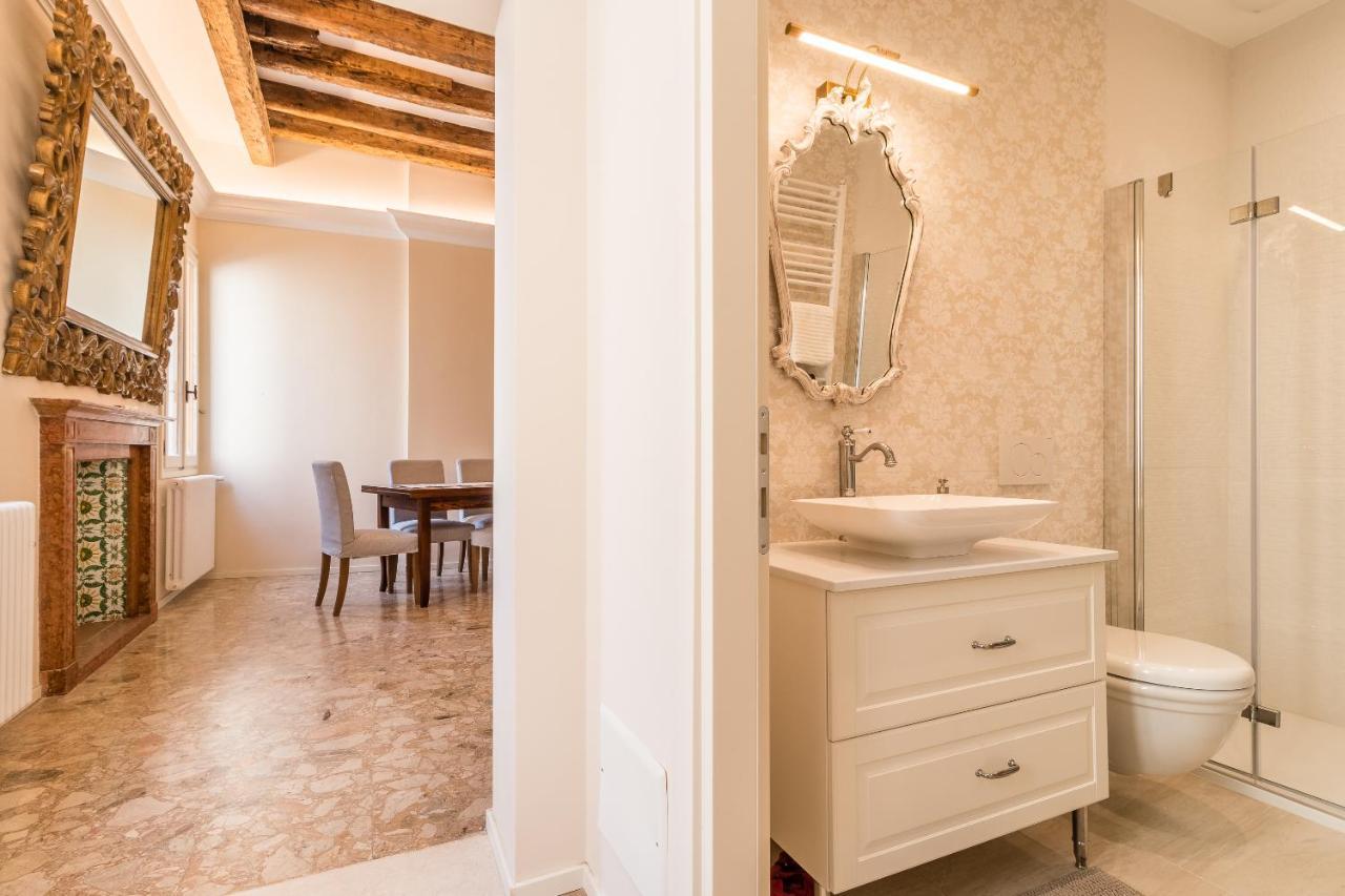 Doge'S Mirror & Stair @Frari Apartment Venice Exterior photo